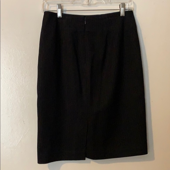 Classic navy pinstripe pencil skirt - Picture 2 of 3